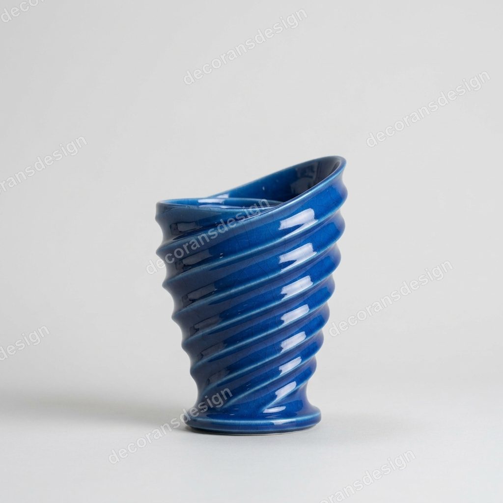 Twisted Spiral Wave Vase, 3D print design, studio view